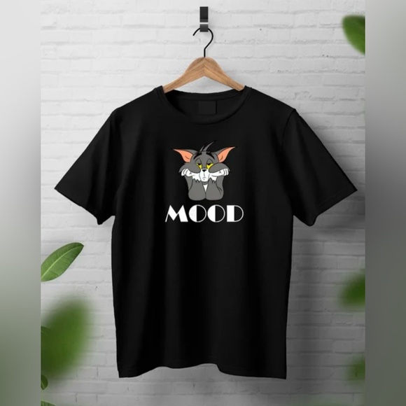 Women’s oversized Black Graphic T-Shirt - Picture 2 of 8